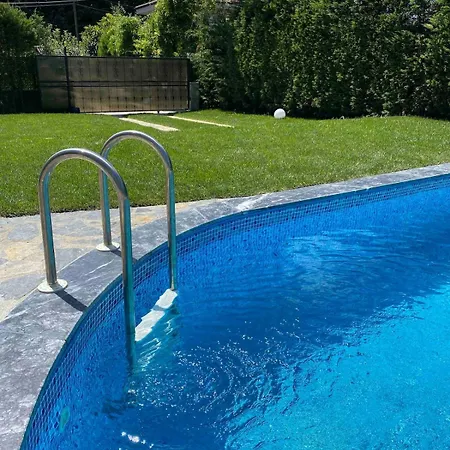 Luxury Big In With Pool Skmaxx Villa