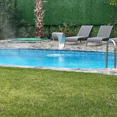 Villa Luxury Big In With Pool Skmaxx *