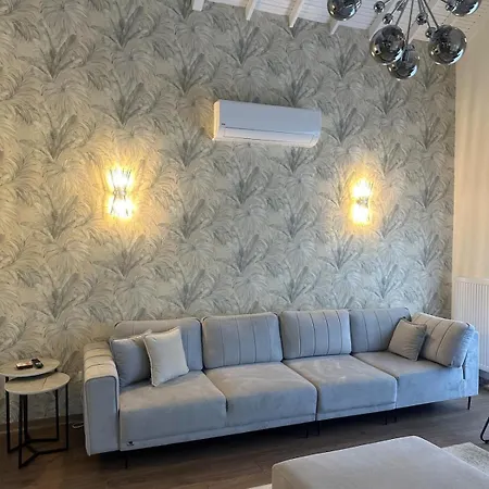 Luxury Big In With Pool Skmaxx