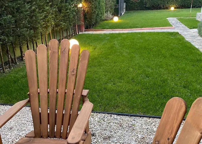 Villa Luxury Big In With Pool Skmaxx