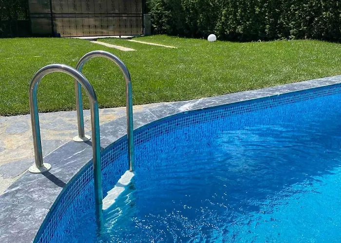 Luxury Big In With Pool Skmaxx Villa