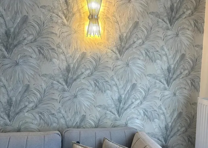 Villa Luxury Big In With Pool Skmaxx