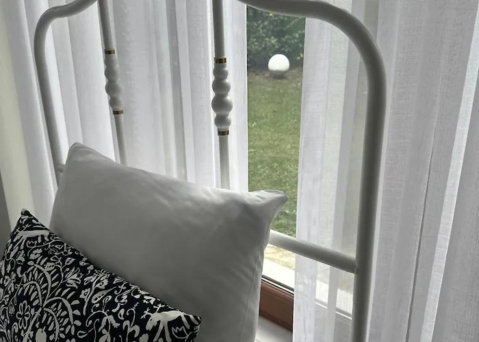 Villa Luxury Big In With Pool Skmaxx