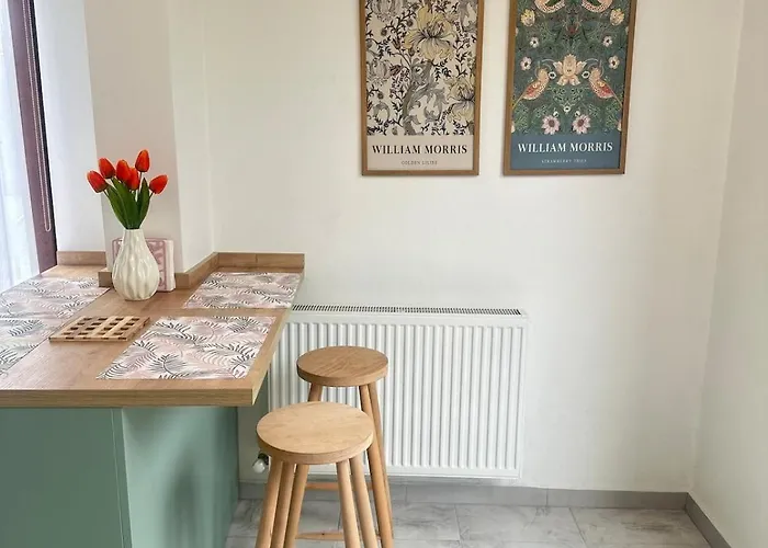 Villa Luxury Big In With Pool Skmaxx