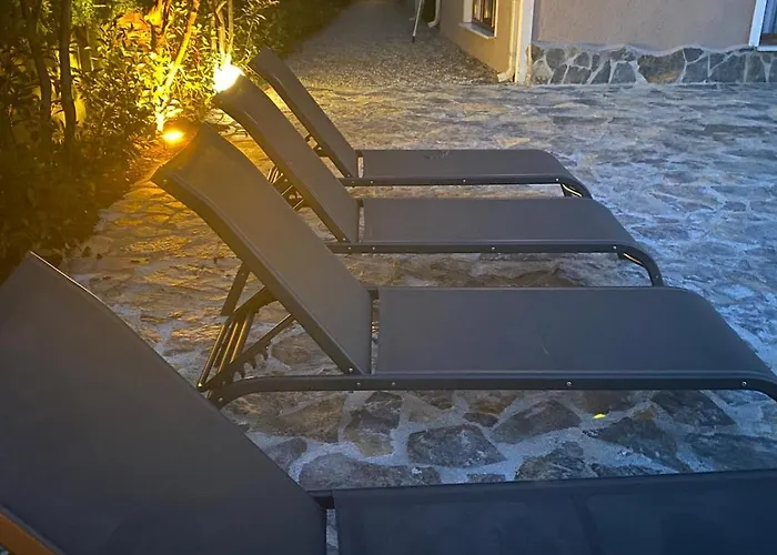 Luxury Big In With Pool Skmaxx Villa